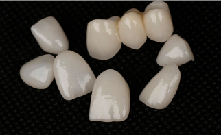 ジルコニアセラミック写真